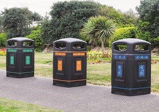 Glasdon Jubilee™ 240 liter containerbehuizing voor glas, pmd afval, papier en kartin in park