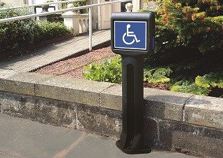 Infomaster™ wegwijzer afzetpalen in parkeergarage voor rolstoelgebruikers