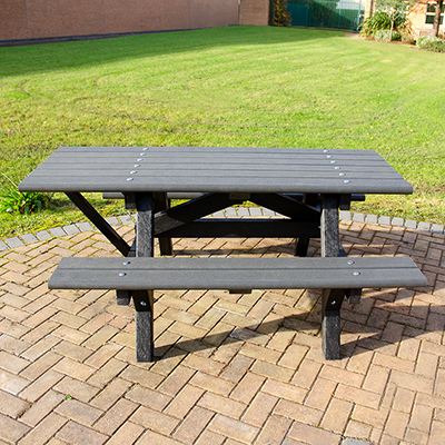 Clifton™ Picknicktafel voor rolstoelgebruikers